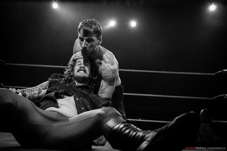 GBG Wrestling: Conny Mejsel vs. Doppelgangster. Photo: Christer Hedberg | christerhedberg.se