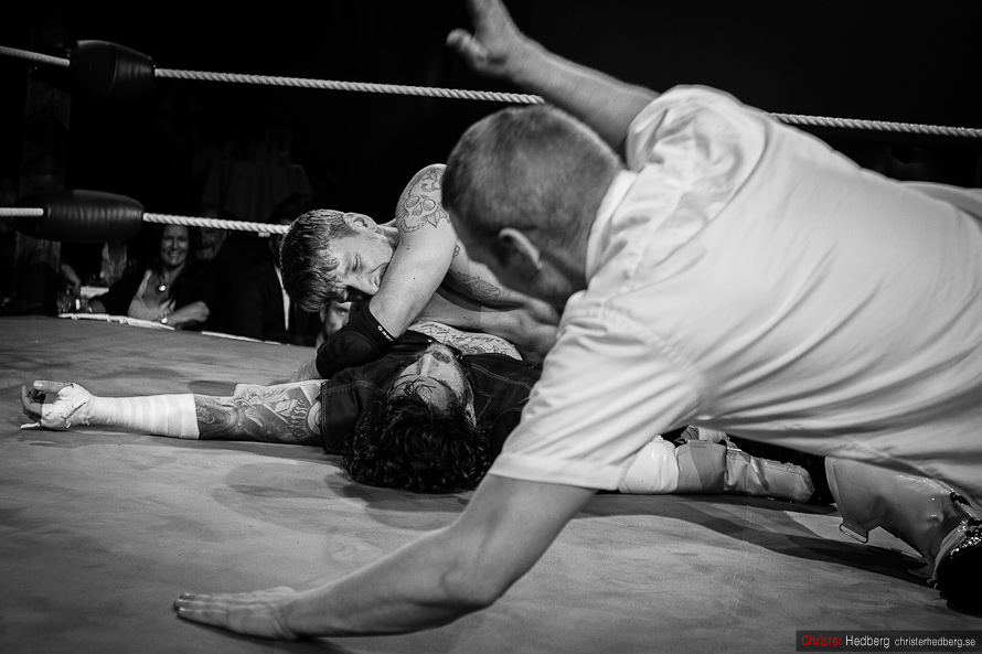 GBG Wrestling: Conny Mejsel vs. Doppelgangster. Photo: Christer Hedberg | christerhedberg.se